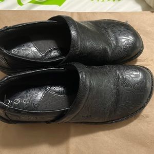 Black tooled born Peggy style